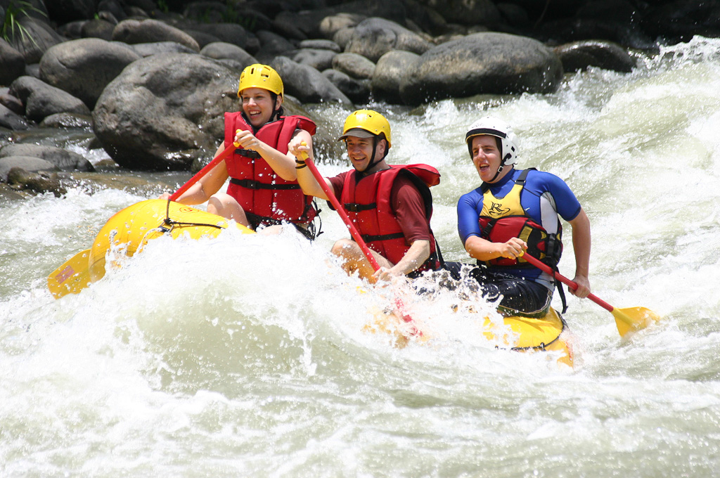 rios tropicales savegre river rafting guide 5.jpg