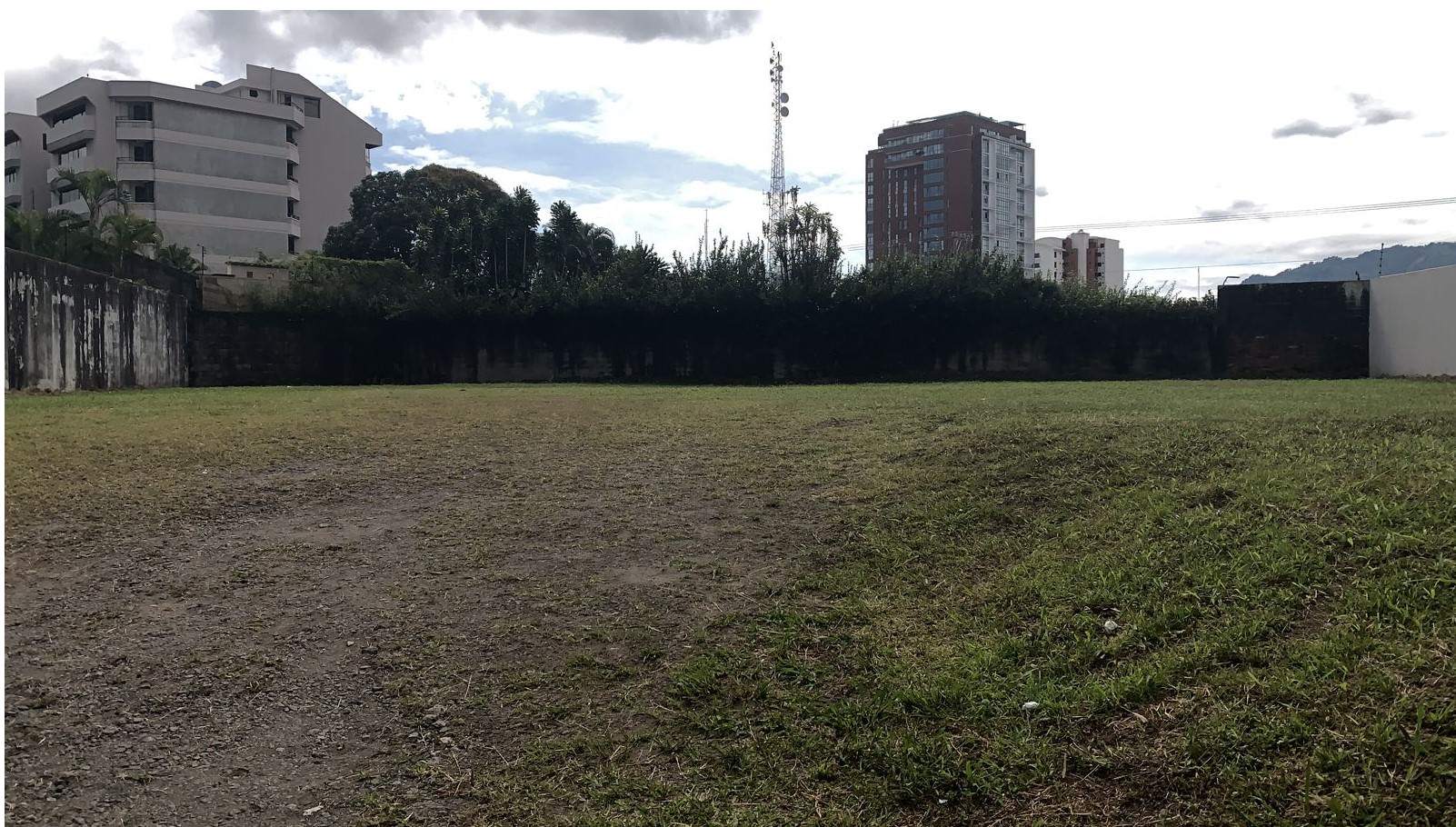 skyscraper site in rohrmoser view 001.jpg