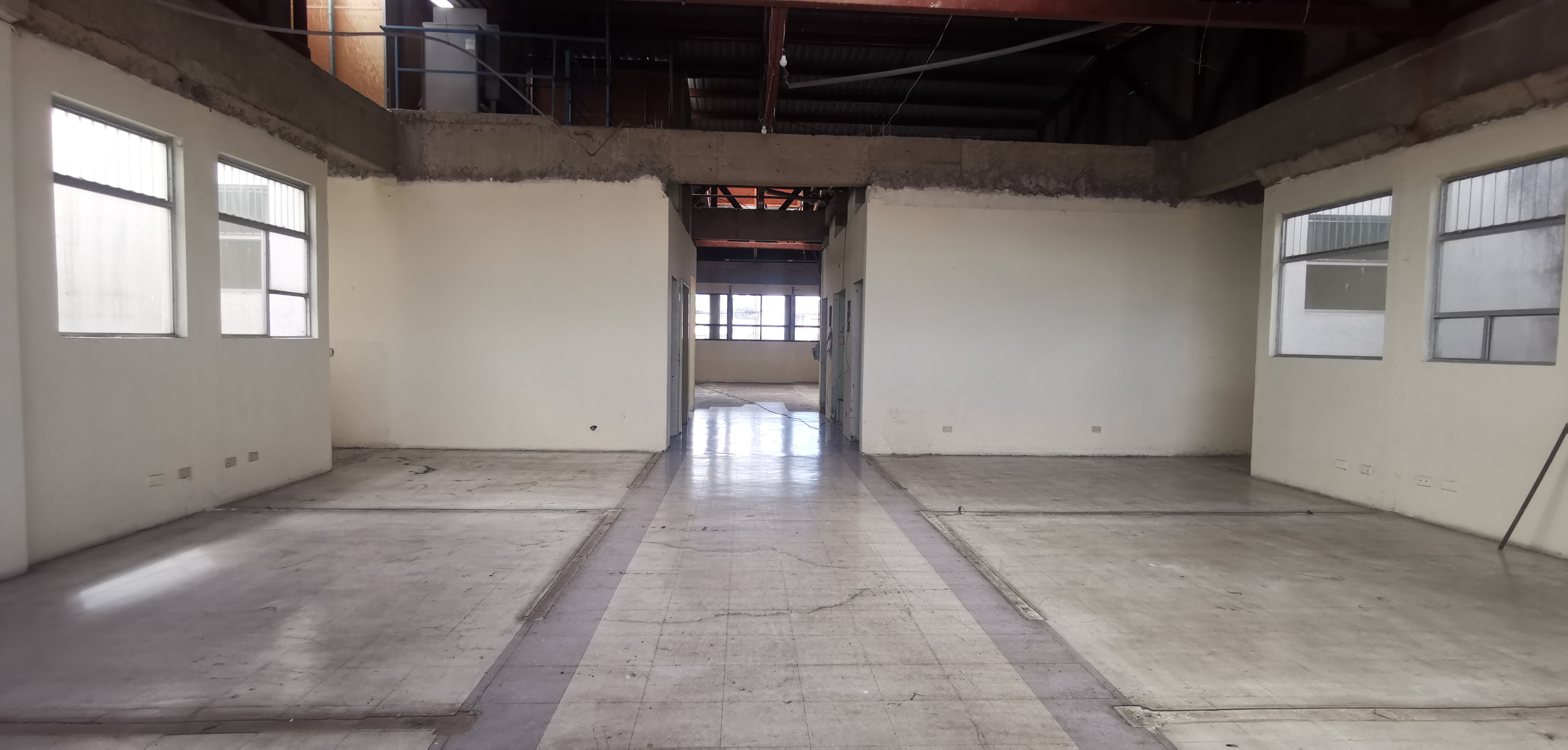 vacant three floor building in san francisco de dos rios view 010.jpg