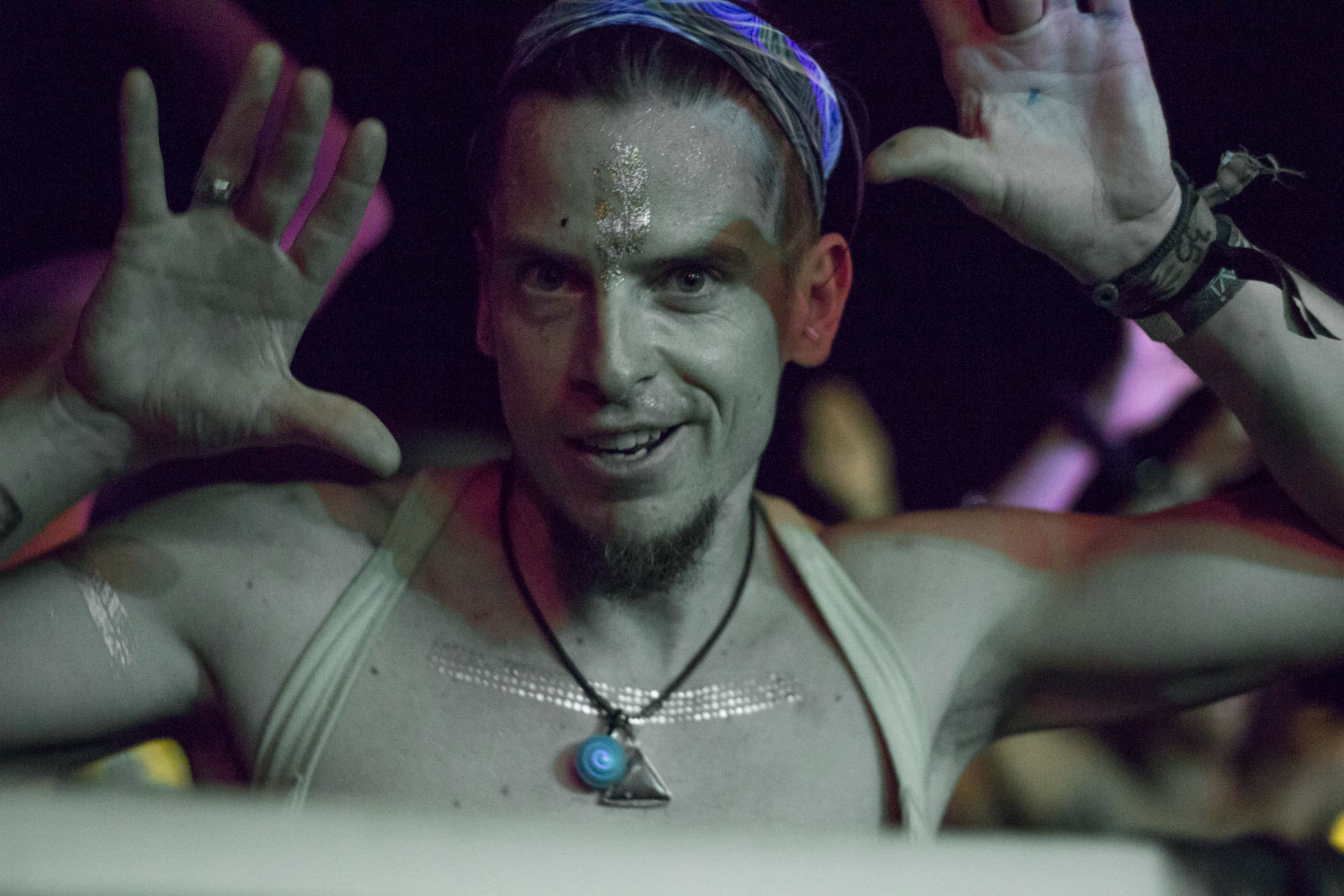 guy dancing to the music envision festival costa rica 3.jpg