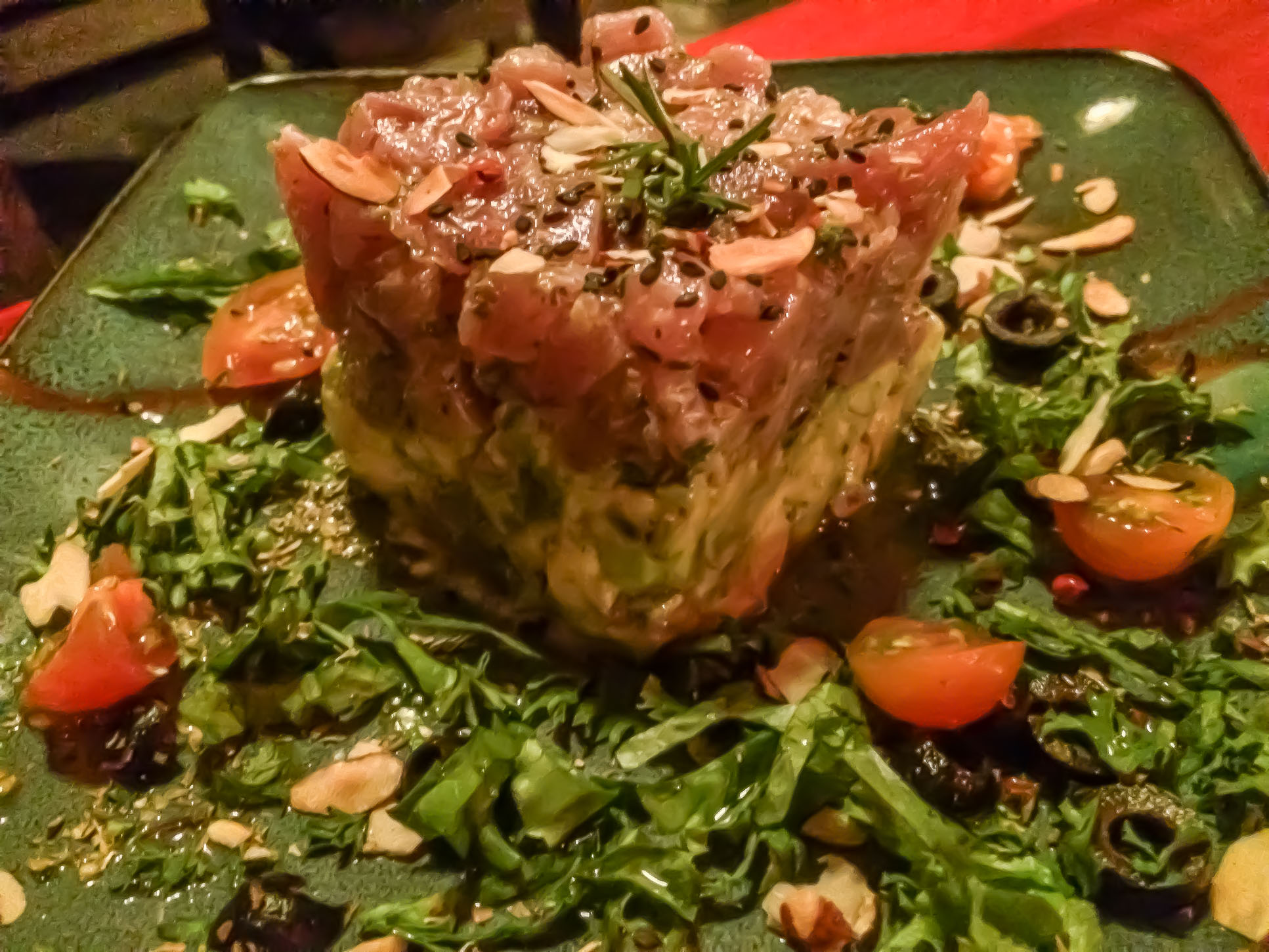 Tuna Tartar Al Chile Voila