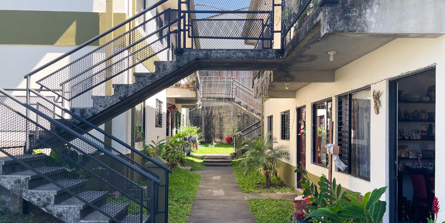 vacant apartment complex investment view 016.jpg