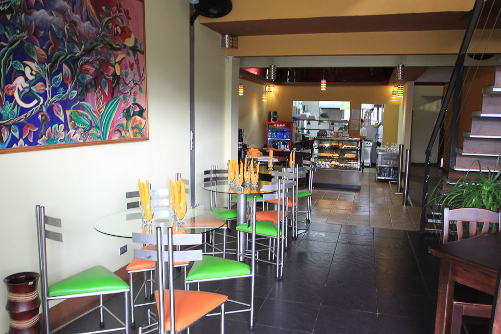 punto fusion lower dinning floor 5.jpg