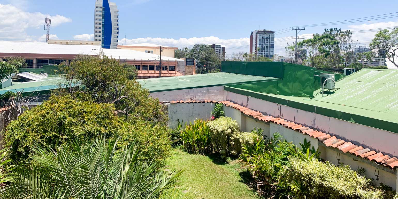 commercially zoned house for sale in sabana view 022.jpg