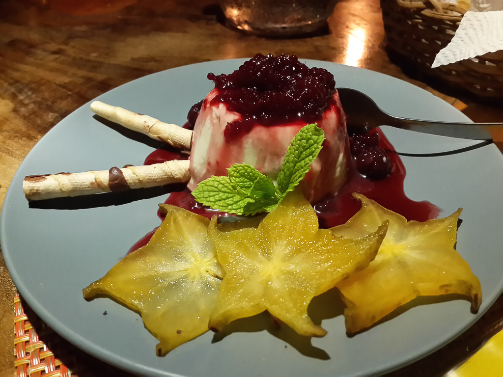 pannacotta blackberry marmalade tierra y fuego 6.jpg