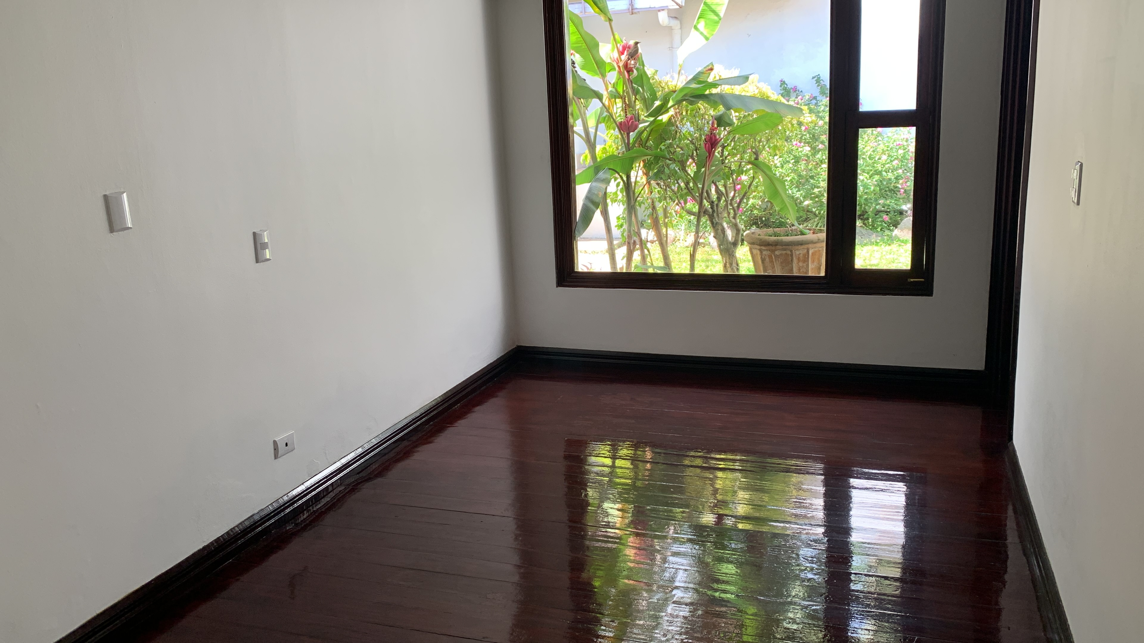 commercial use house for sale in san pedro view 017.jpg