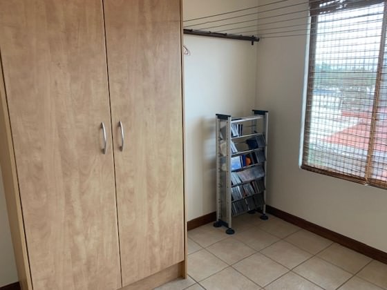 office building with warehouse in uruca view 018.jpg