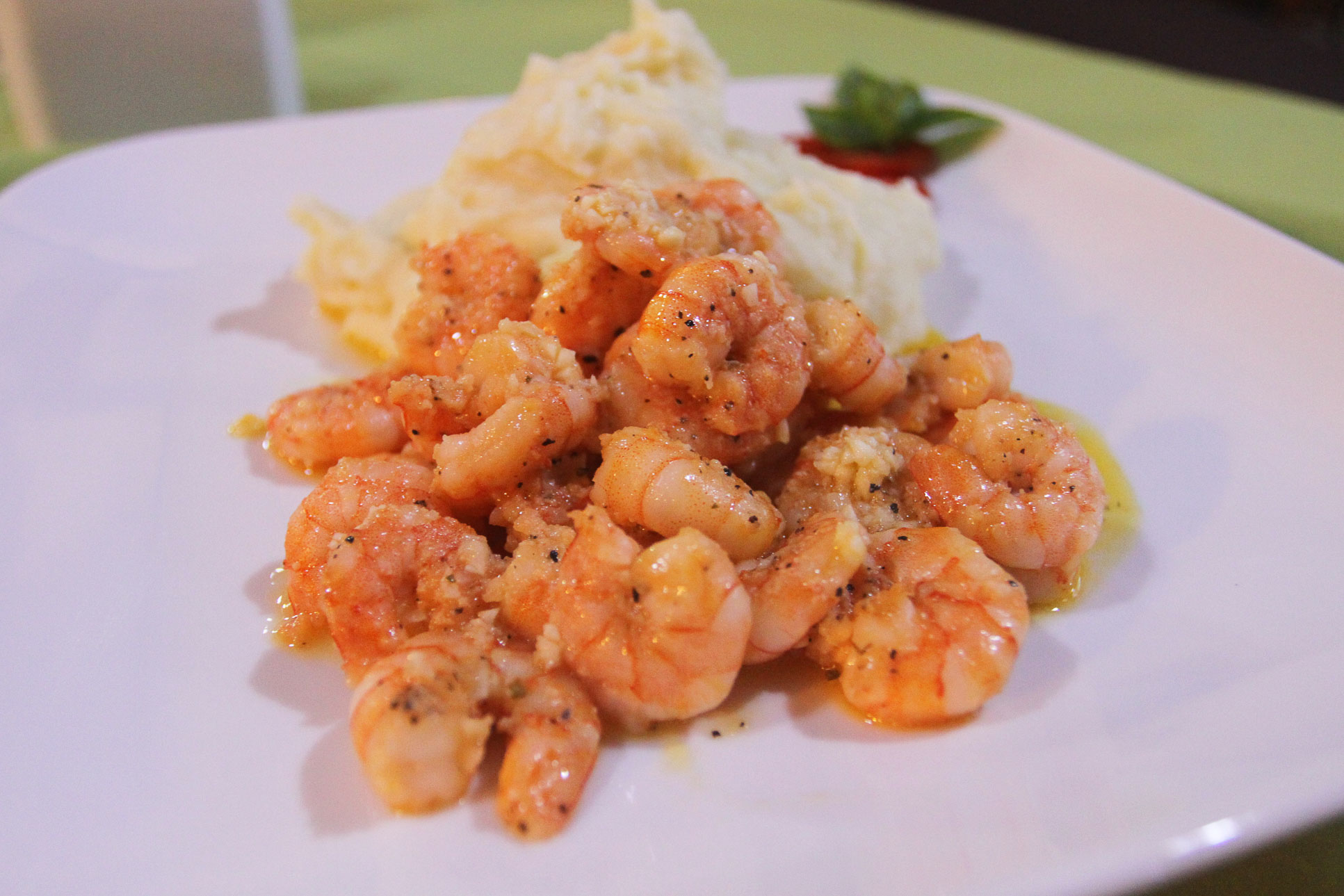 shrimp in garlic sauce hotelpuertocarrillo 3.jpg