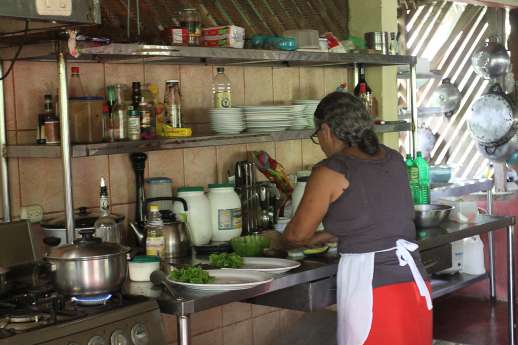 prepping plates la cocina dona ana 7.jpg