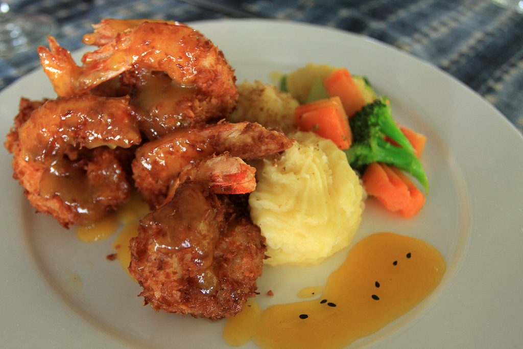 la parcela  coconut breaded shrimp 5.jpg