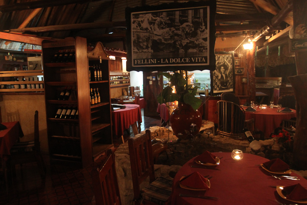 la dolce vita interior 1.jpg
