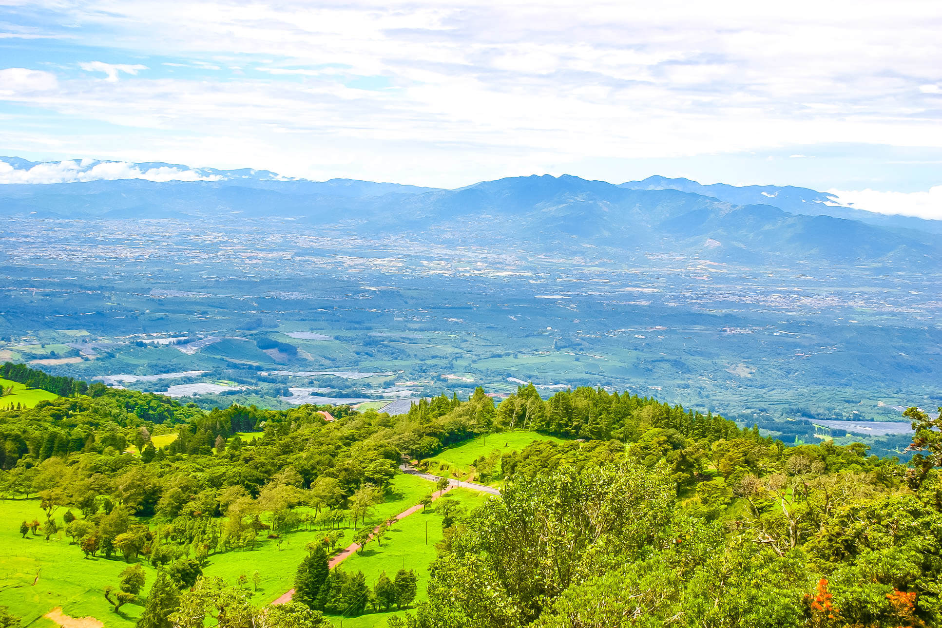 views going up the main road to poas volcano 3.jpg