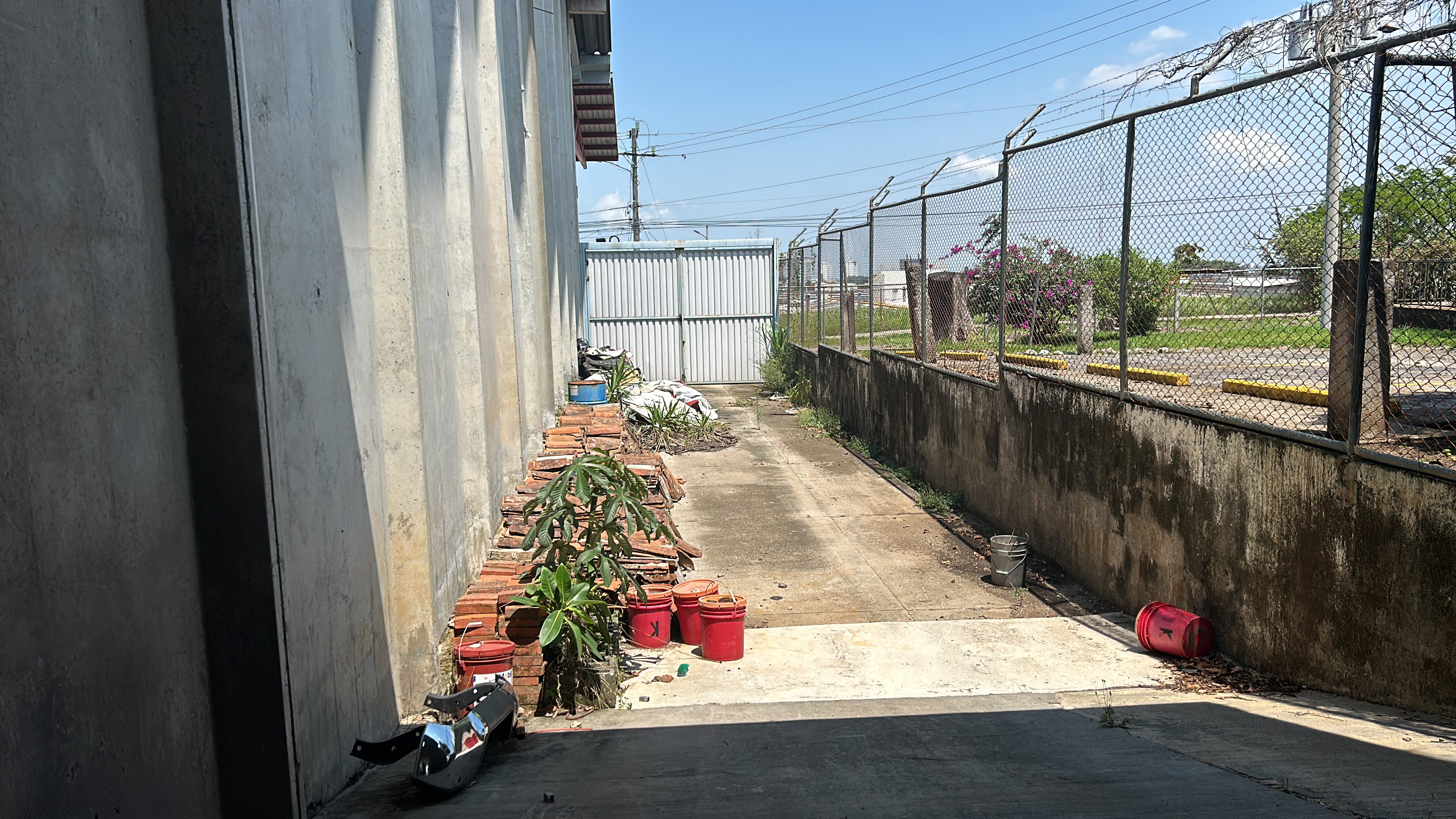 warehouse with ample parking for sale view 012.jpg
