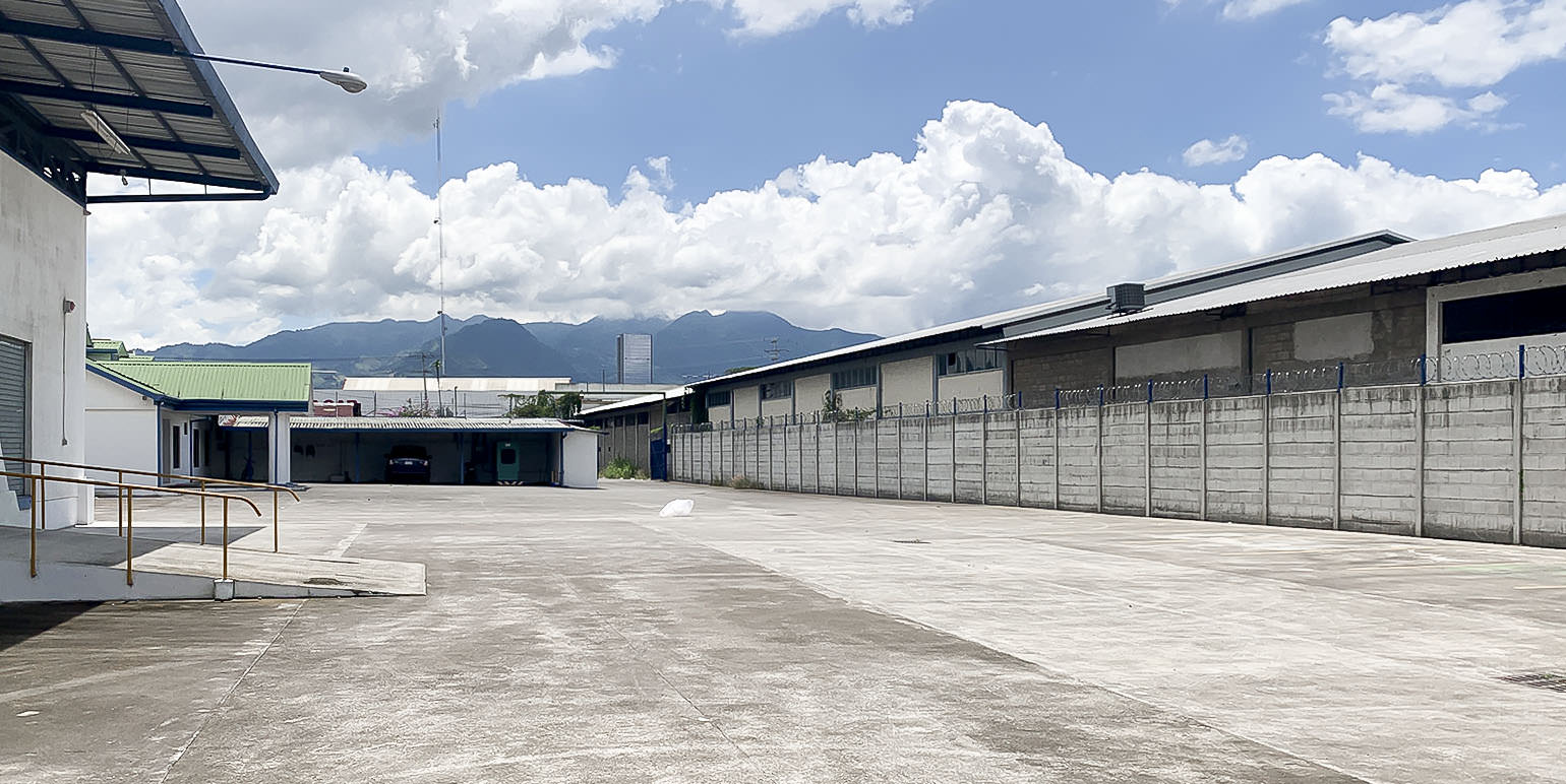 warehouse and office complex for sale in uruca view 006.jpg