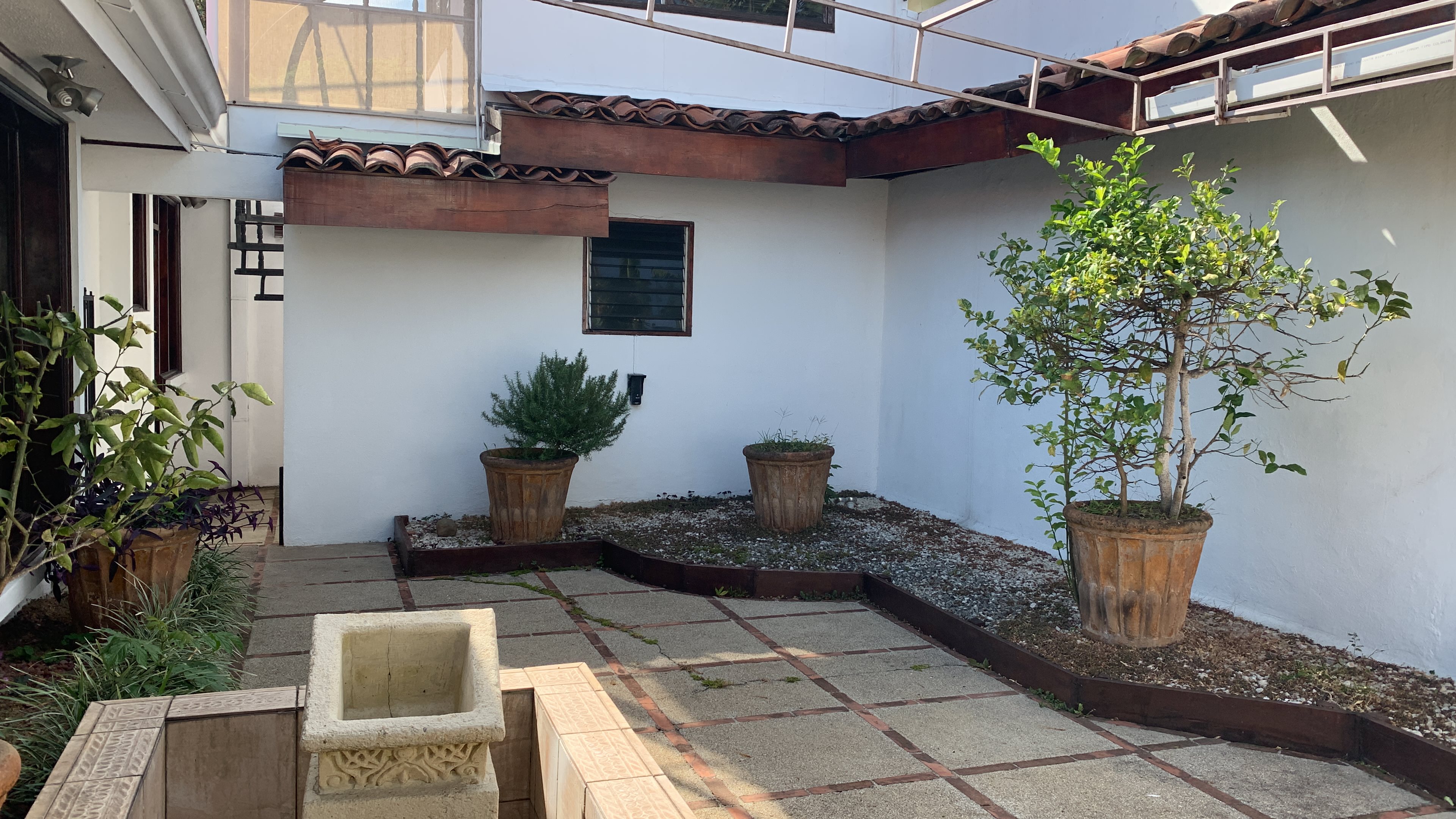 commercial use house for sale in san pedro view 025.jpg