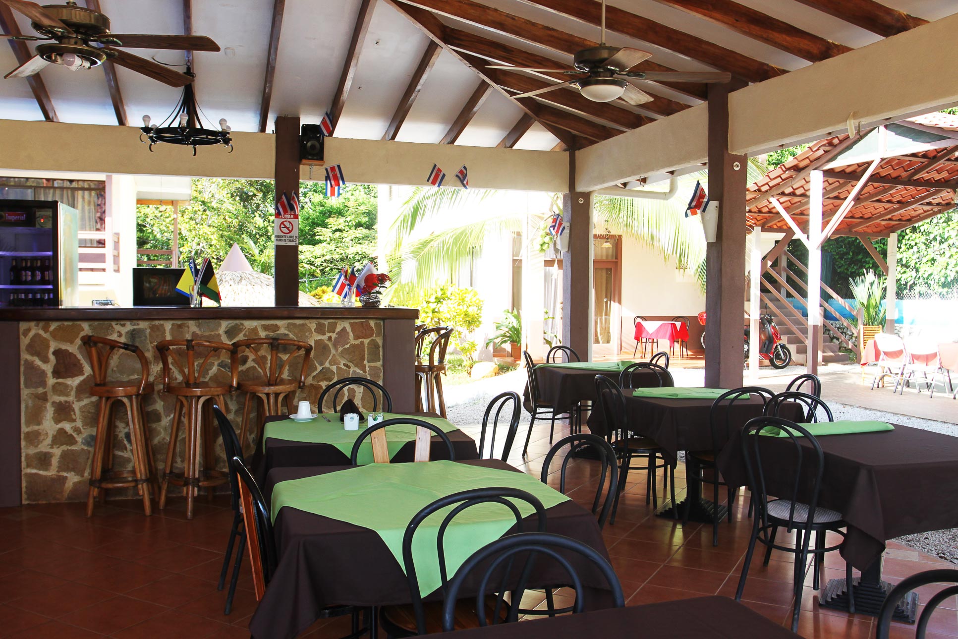 full view restaurant hotelpuertocarrillo 7.jpg