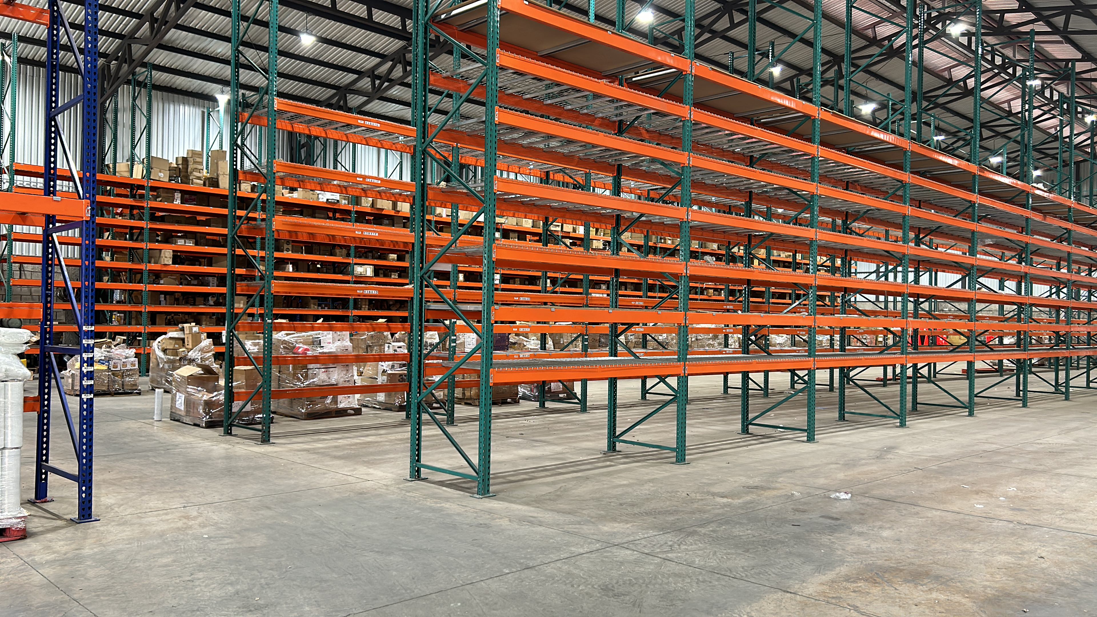 expansive warehouse for sale in san francisco de dos rios view 030.jpg