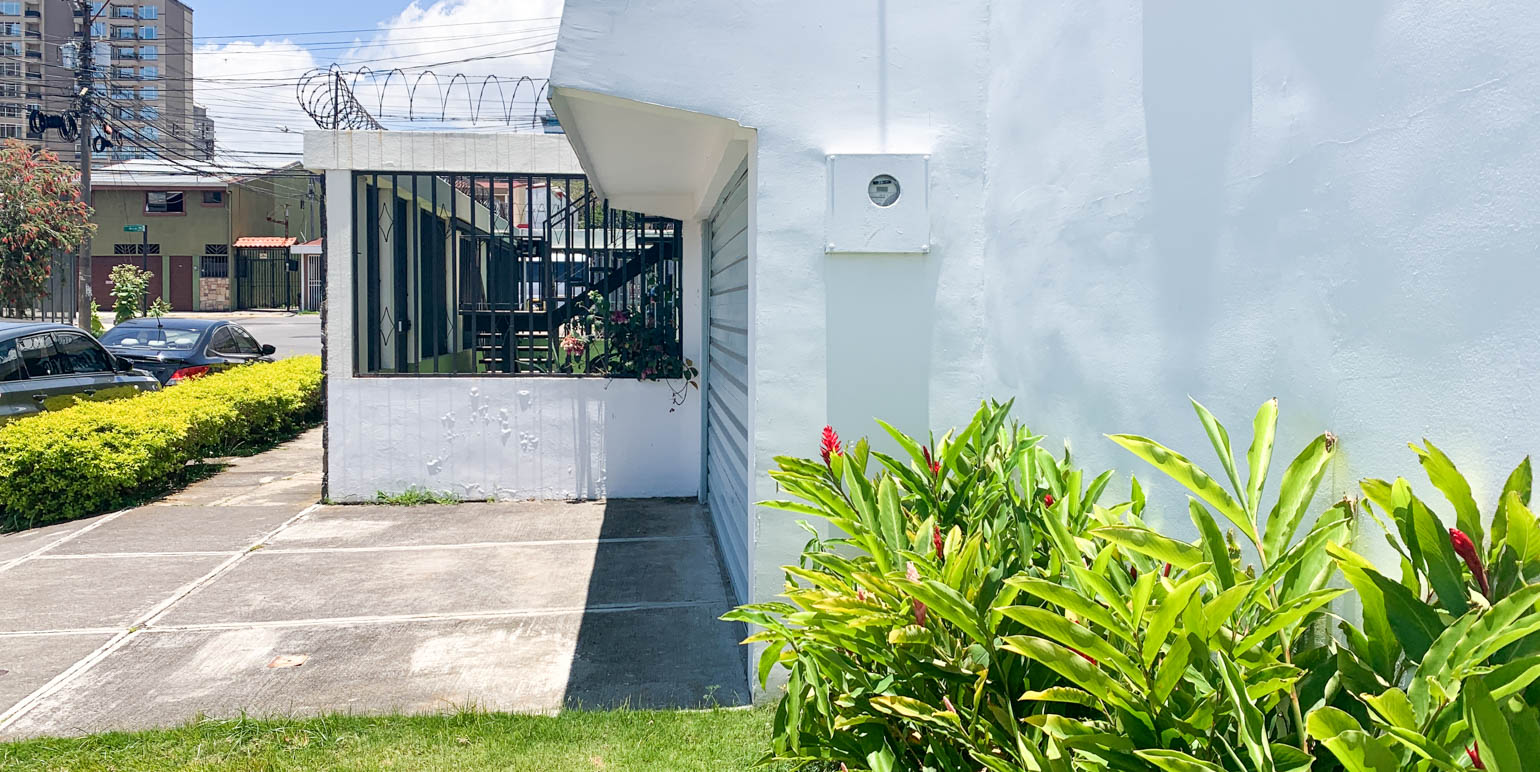 business ready residential property in sabana view 005.jpg