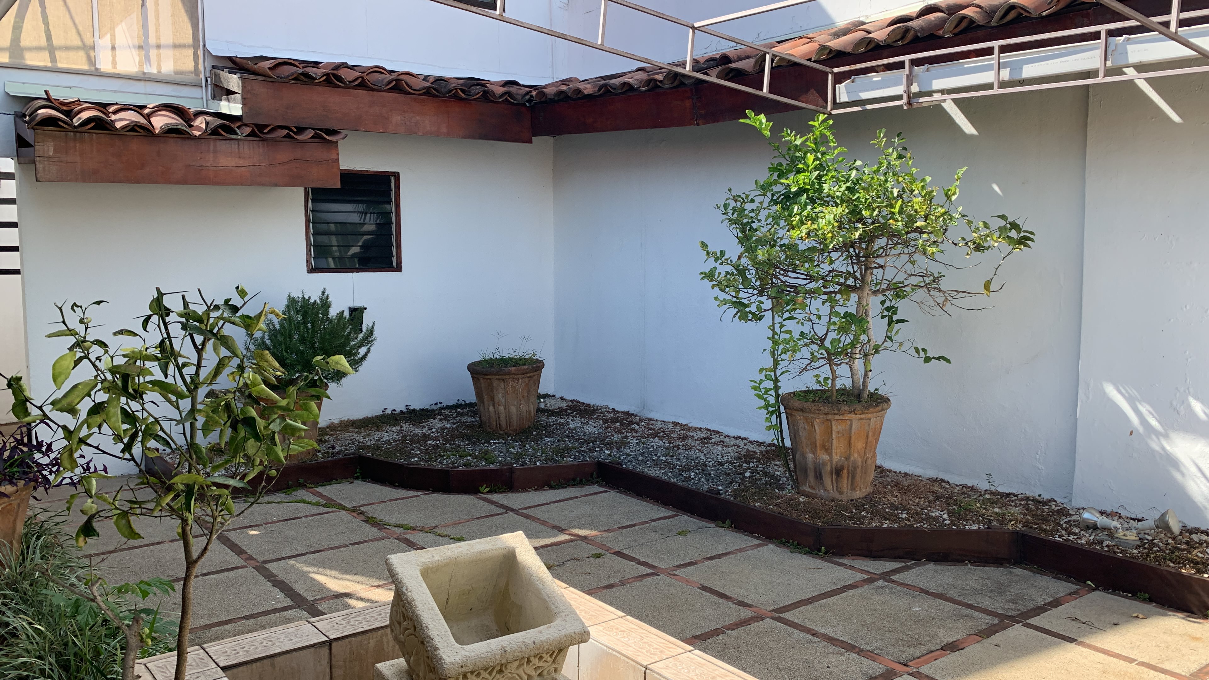 commercial use house for sale in san pedro view 027.jpg