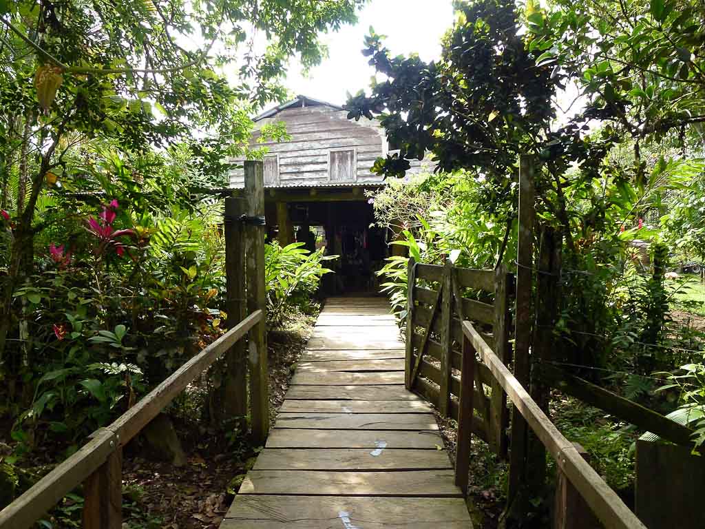 Peñas Blancas Farm Entrance
