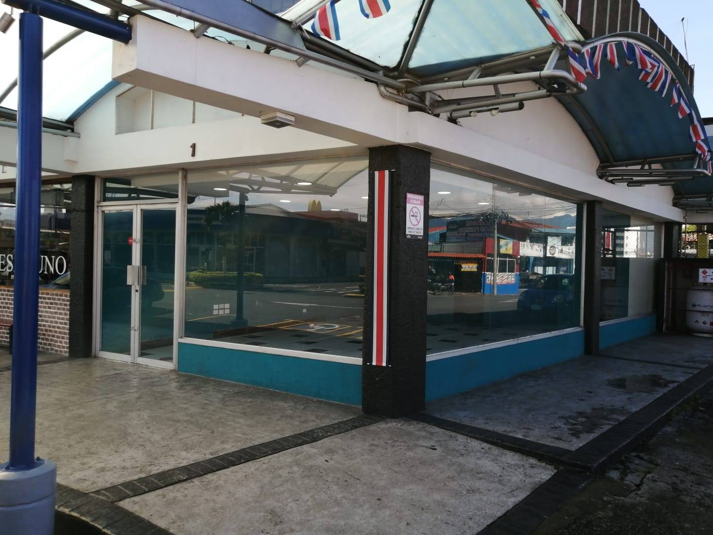 retail space in guadalupe shopping mall view 002.jpg