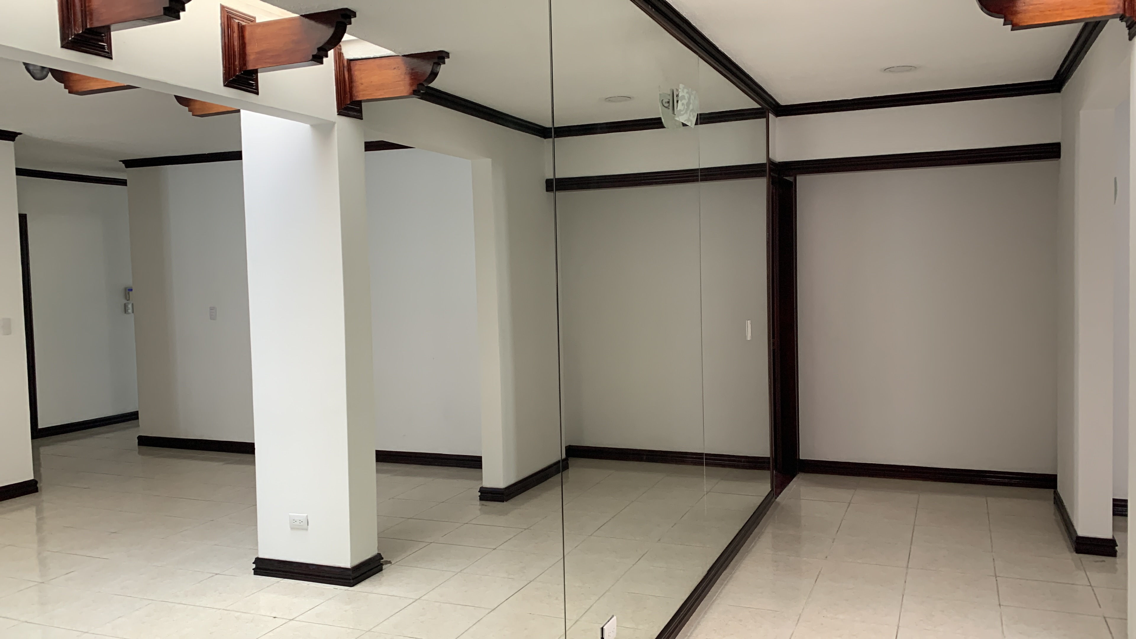 commercial use house for sale in san pedro view 001.jpg