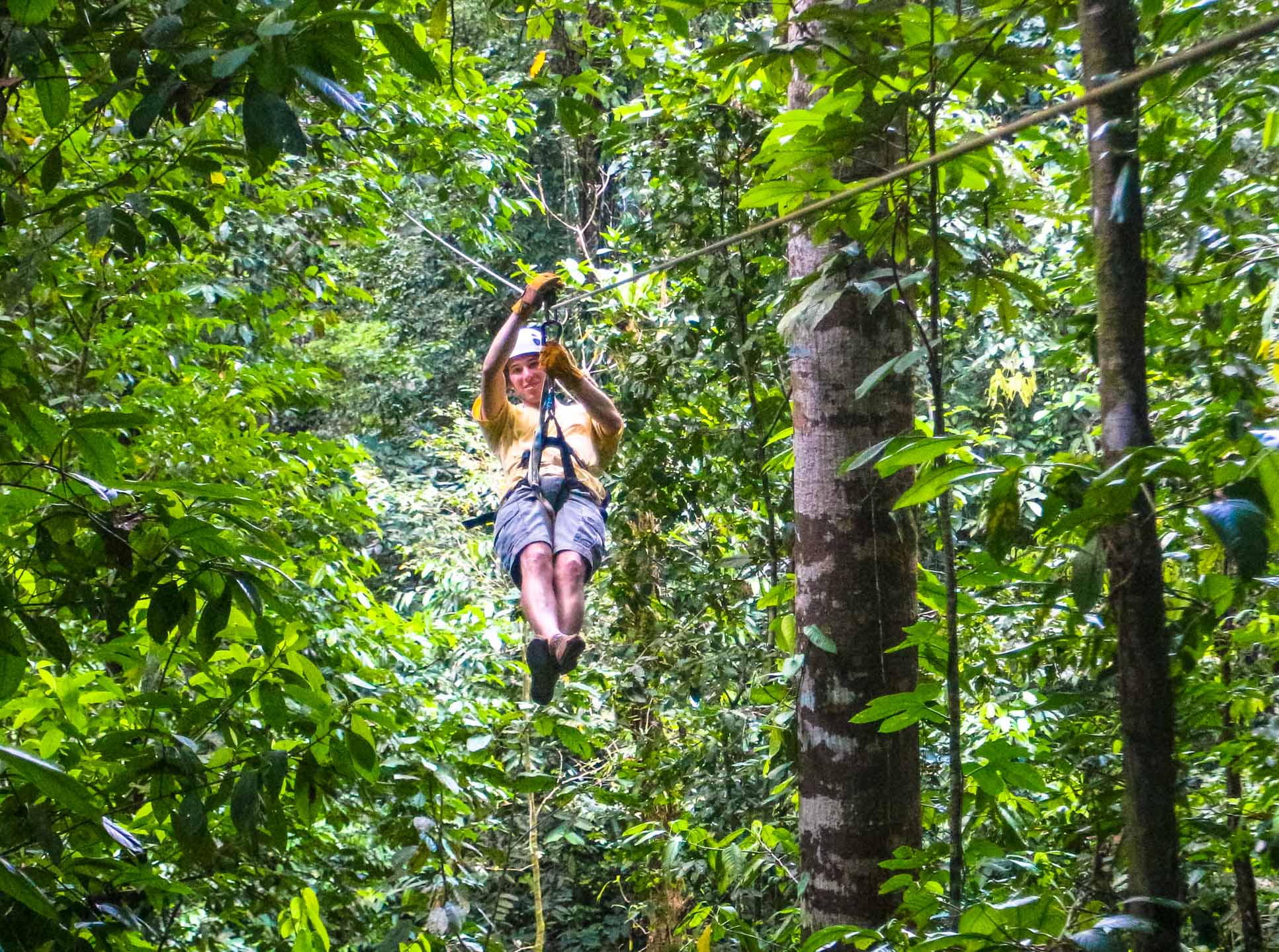 Guy Zip Lining Osa Palmas Canopy Tour