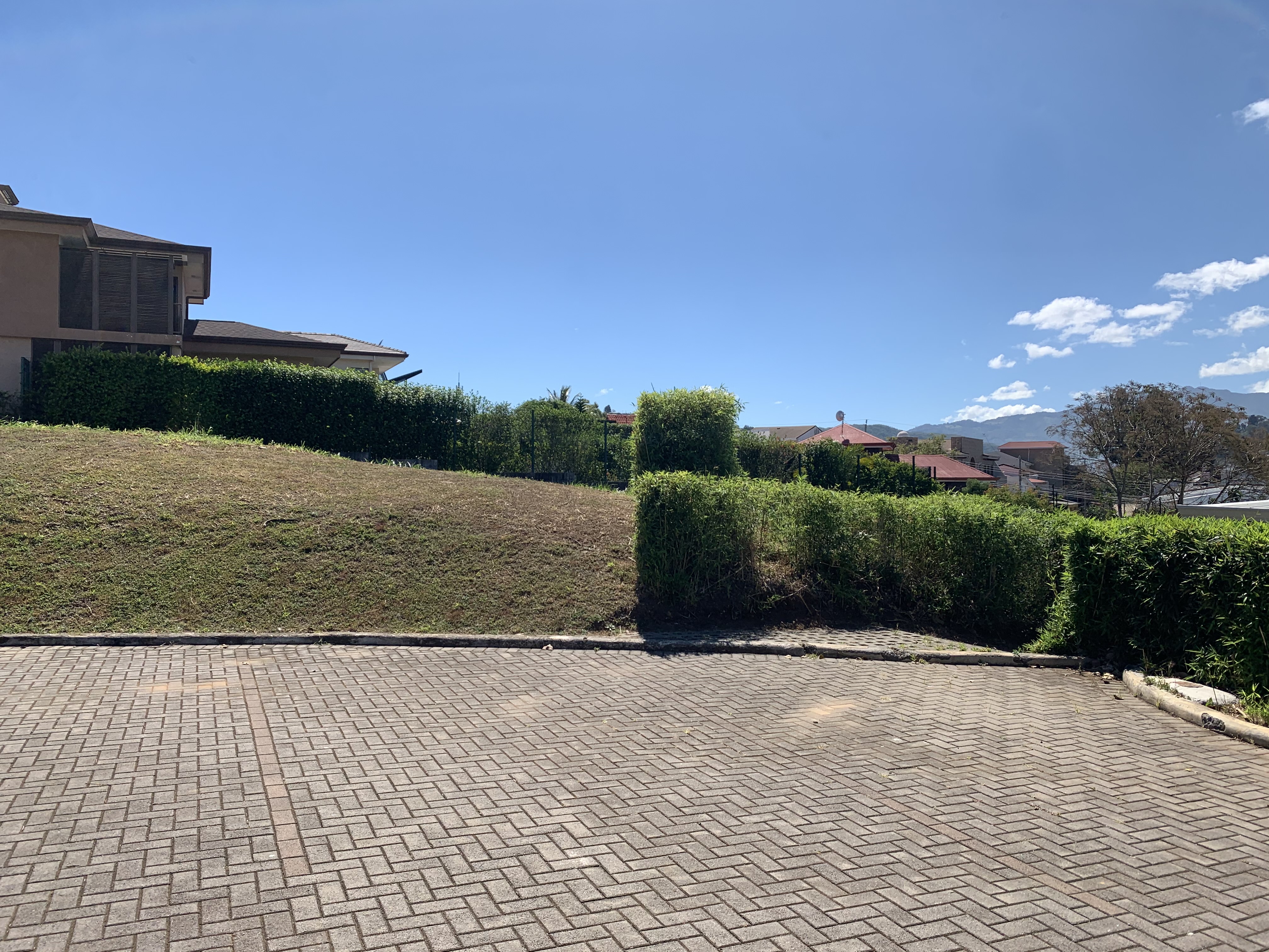 residential lot inside a gated community in curridabat view 020.jpg