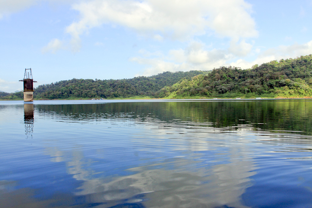 sup lake arenal 2.jpg