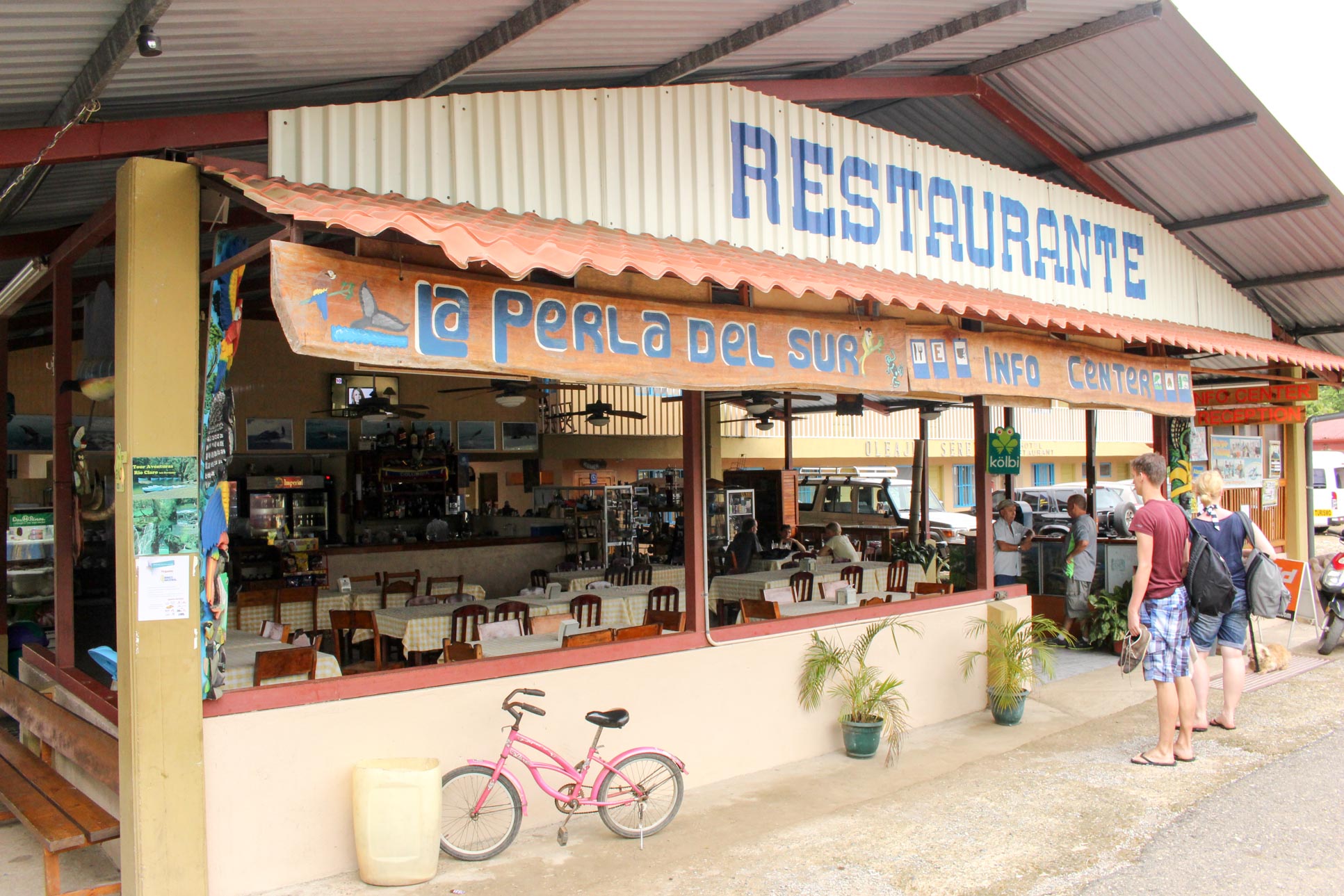 La Perla Del Sur Restaurant Facade