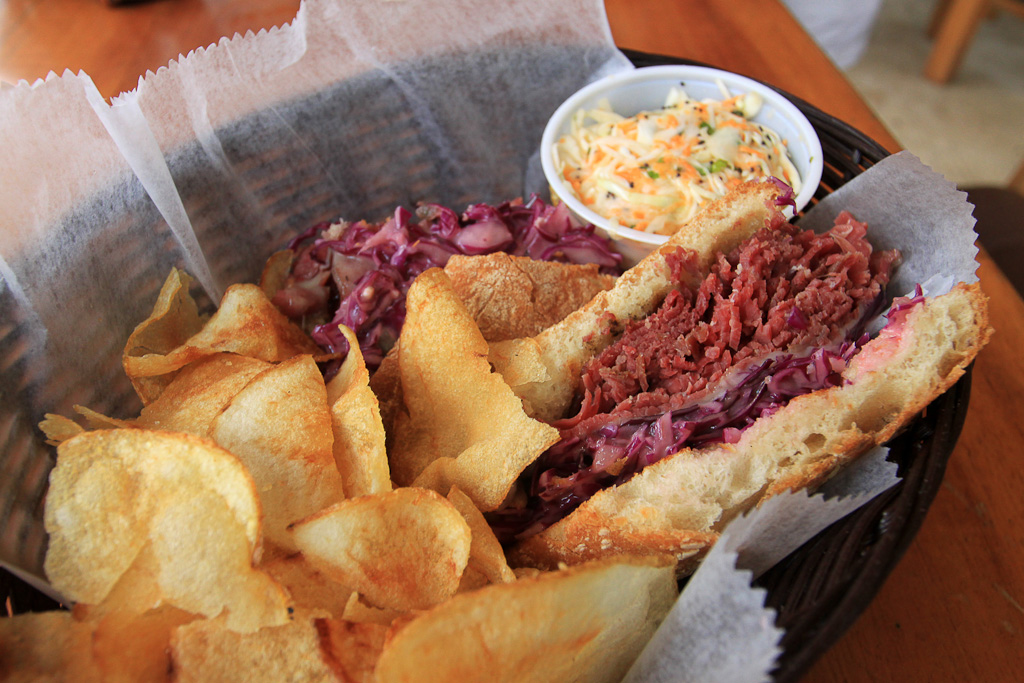 roadshak pastrami 1.jpg