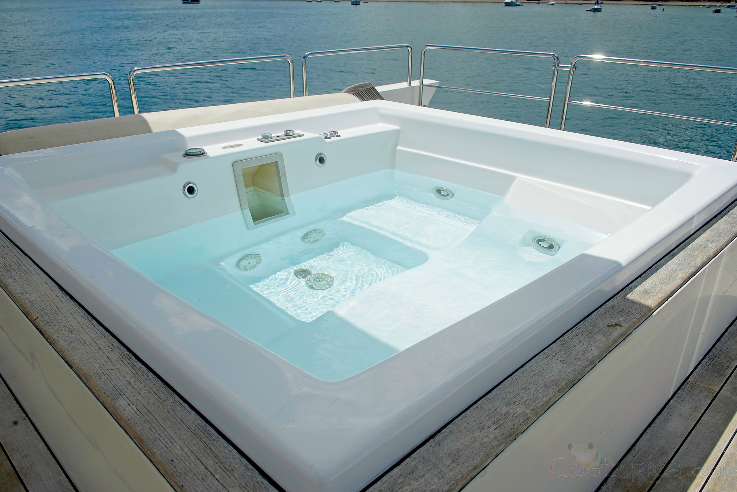 yacht azimut jacuzzi close up.jpg