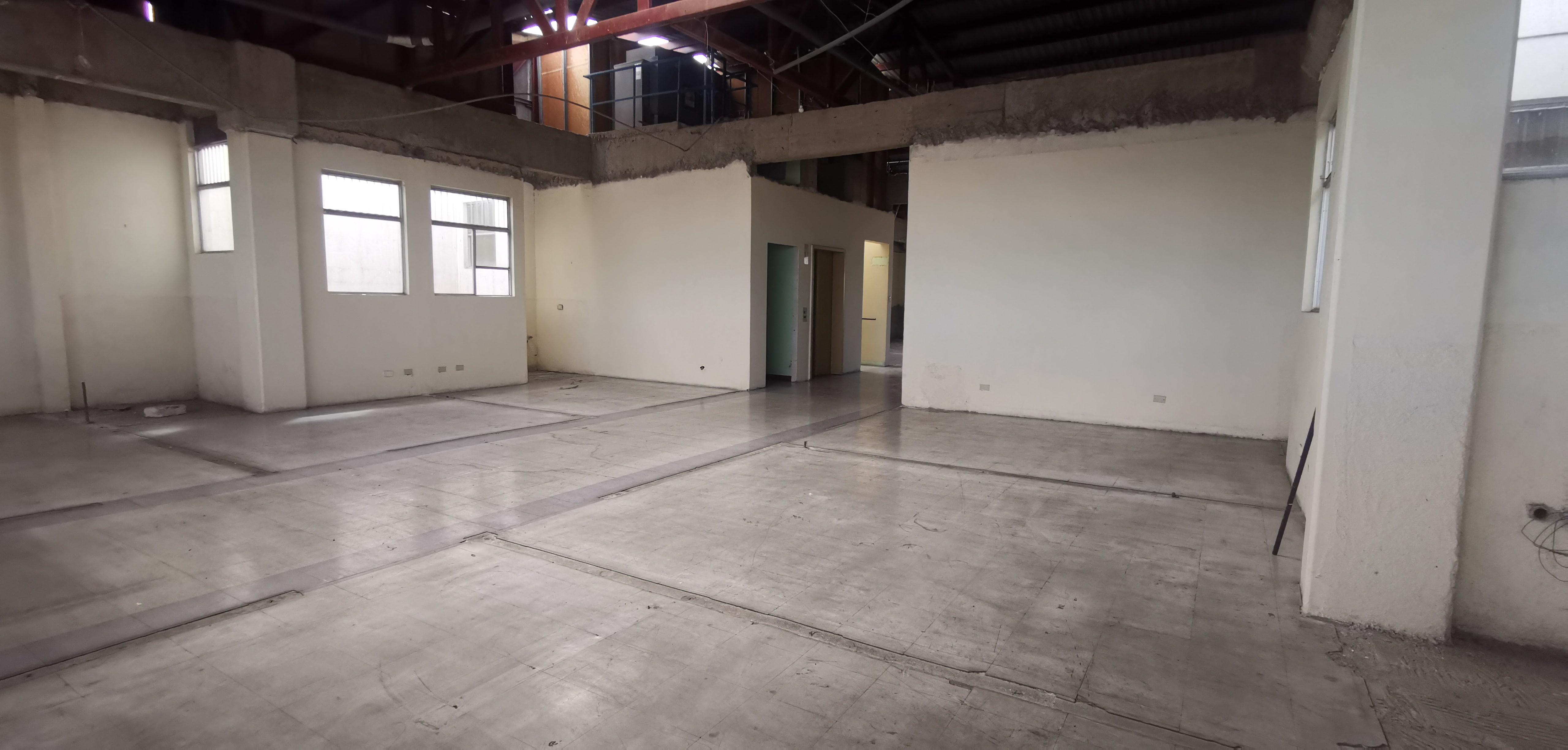 vacant three floor building in san francisco de dos rios view 007.jpg
