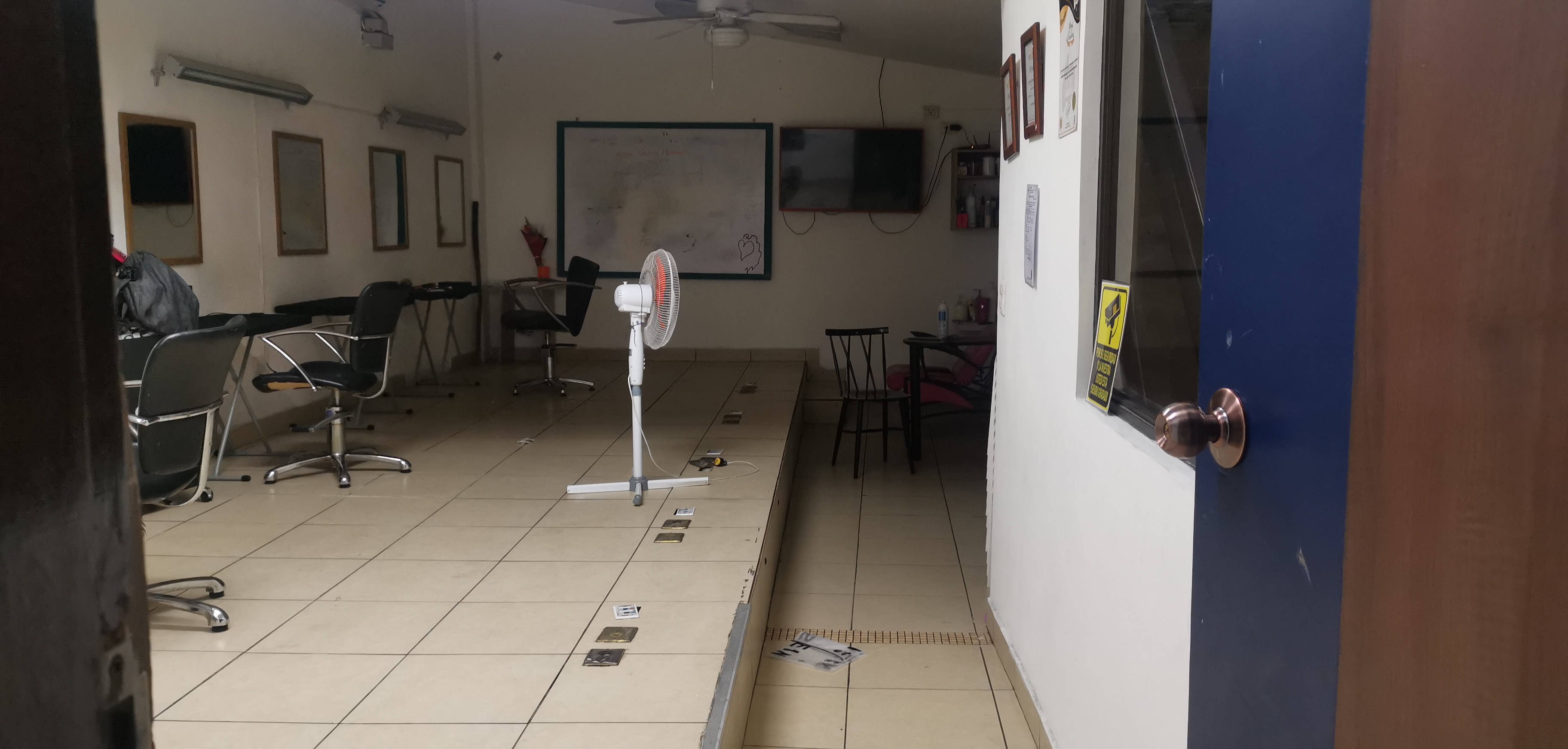 three level building for sale in pavas view 002.jpg